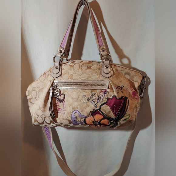 Coach Handbags - Coach Poppy Petal Signature Highlight Shoulder Bag GUC